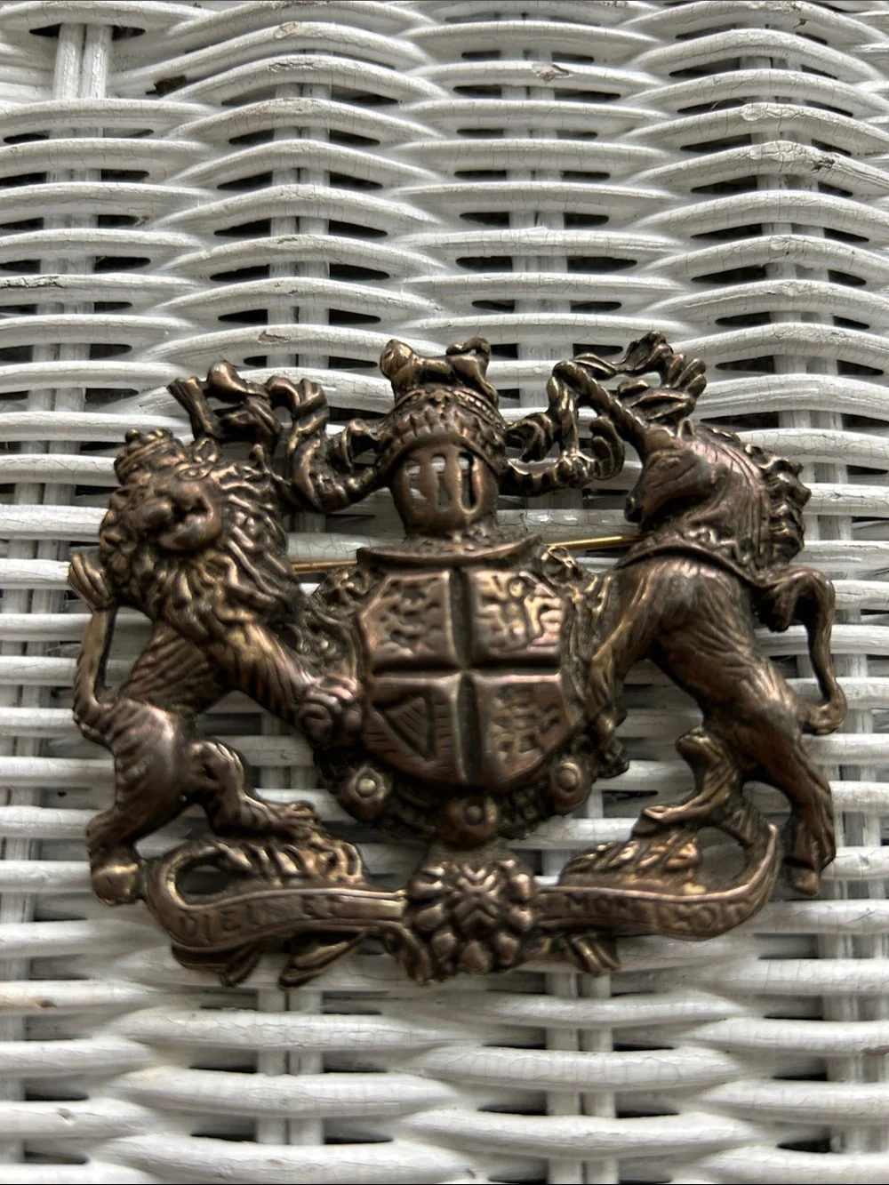 Source Unknown Bronze Royal Coat of Arms Lion & Unicorn Pin